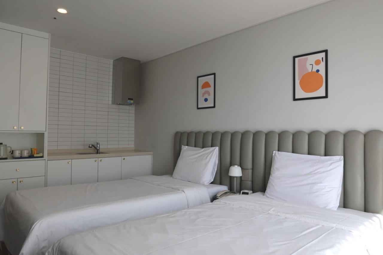 סאוגוויפו Hotel Seogwipean מראה חיצוני תמונה