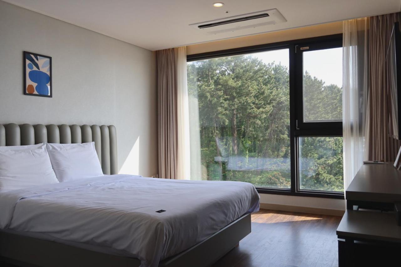 סאוגוויפו Hotel Seogwipean מראה חיצוני תמונה
