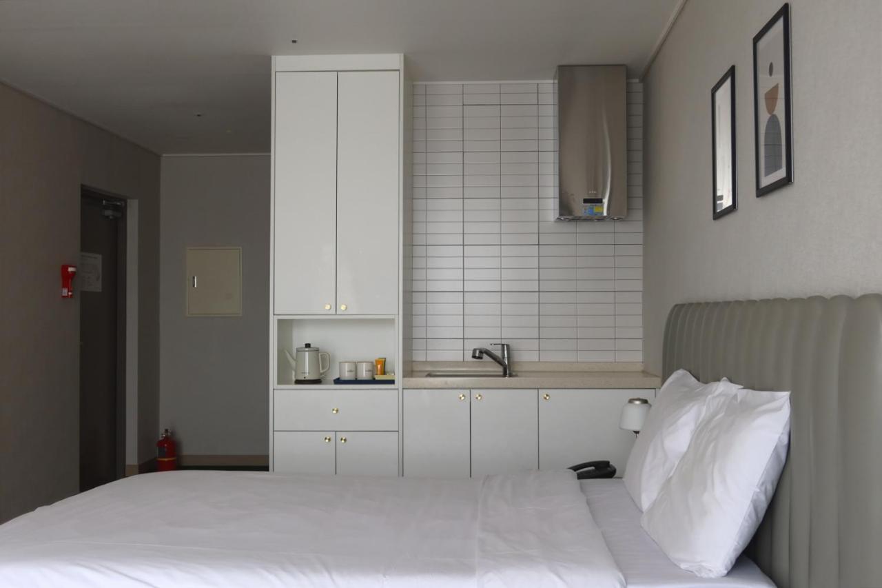סאוגוויפו Hotel Seogwipean מראה חיצוני תמונה