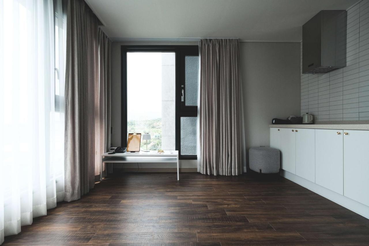 סאוגוויפו Hotel Seogwipean מראה חיצוני תמונה